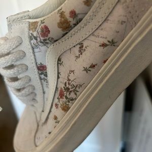 Vans Women’s 9